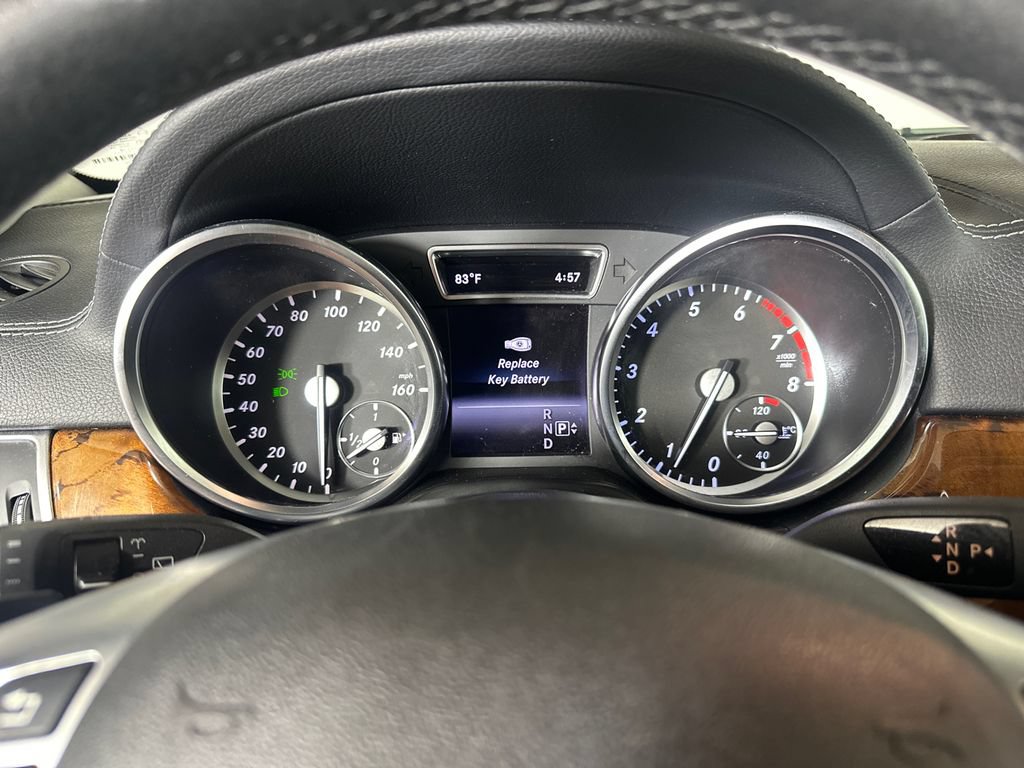 Used 2015 Mercedes-Benz GL 450 4MATIC image 27