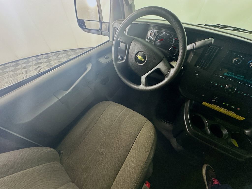 Used 2019 Chevrolet Express 2500 image 9