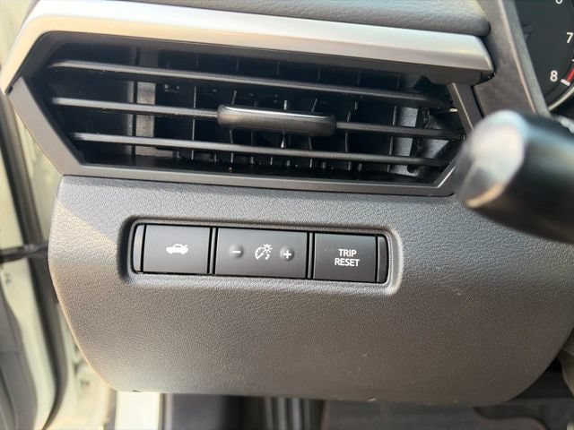 Used 2022 Nissan Altima 2.0 SR FWD image 19