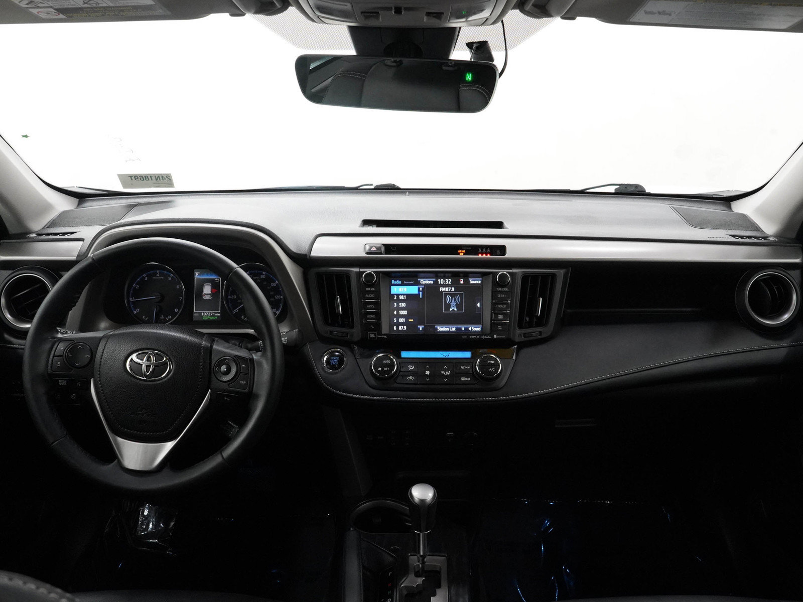 Used 2018 Toyota RAV4 Platinum AWD/4WD image 14
