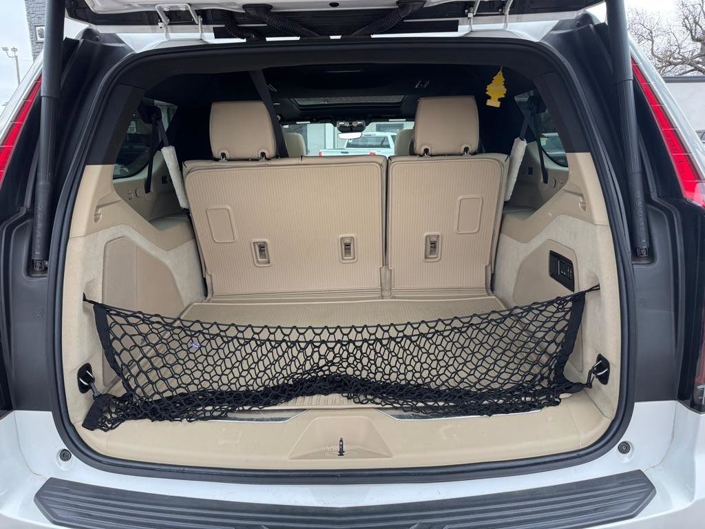 Used 2021 Cadillac Escalade ESV Premium Luxury AWD/4WD image 39