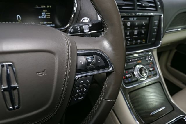 Used 2018 Lincoln Continental Select AWD/4WD image 30