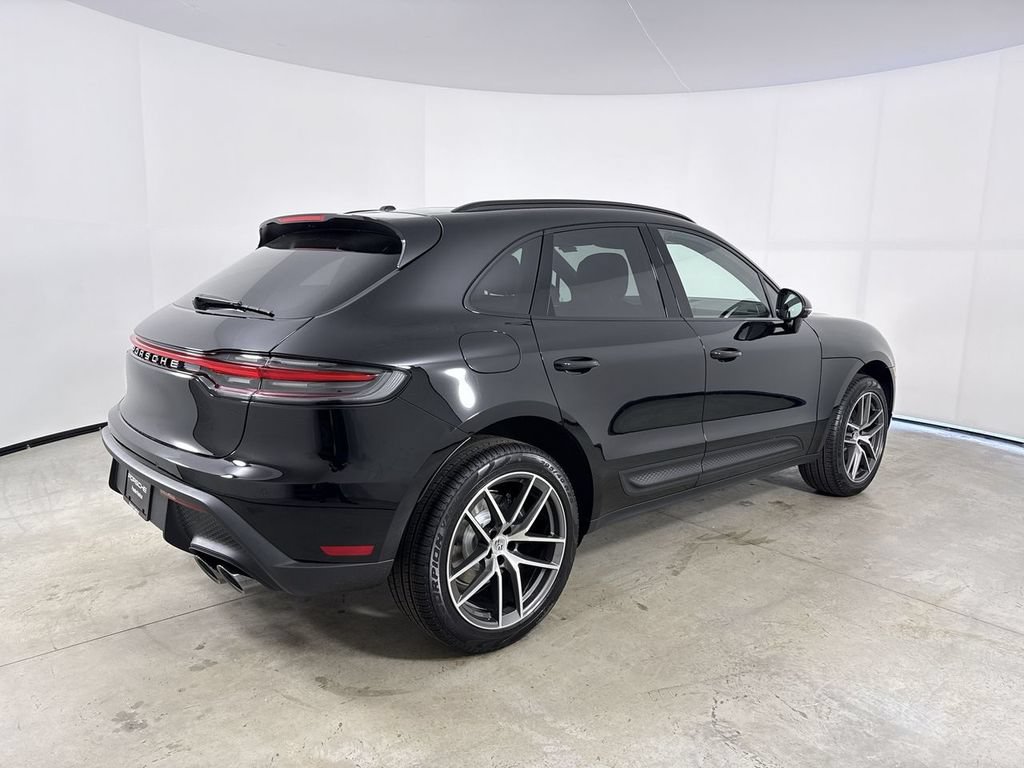 New 2026 Porsche Macan AWD/4WD image 7