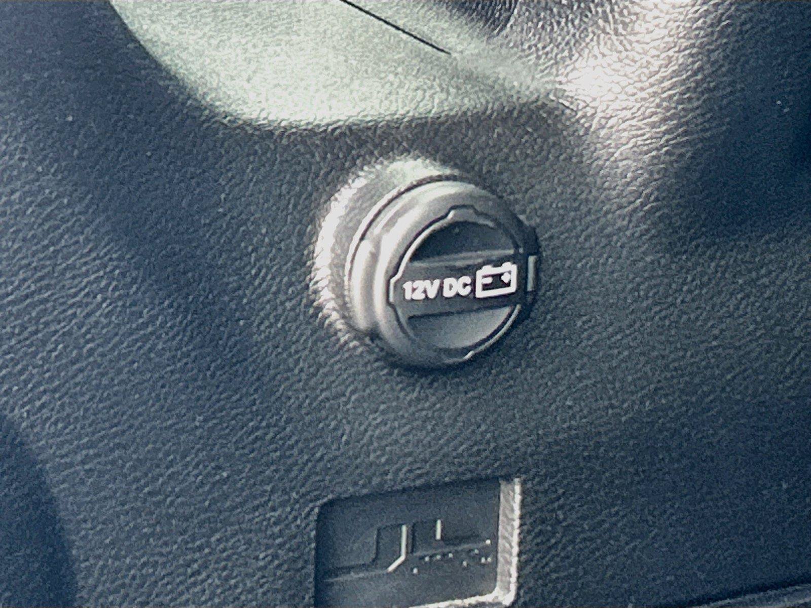 Used 2018 Jeep Wrangler Unlimited Sahara AWD/4WD image 14