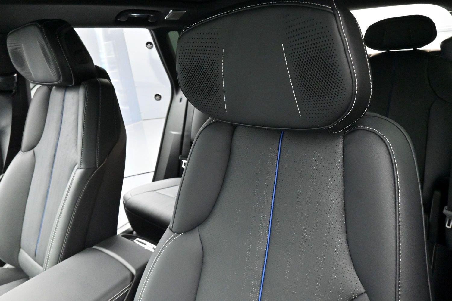New 2027 Cadillac Lyriq Signature Sport AWD/4WD image 16