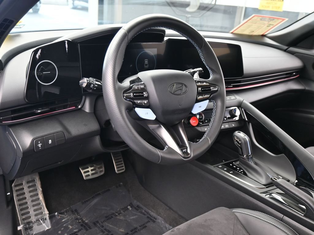 Used 2025 Hyundai Elantra N image 14