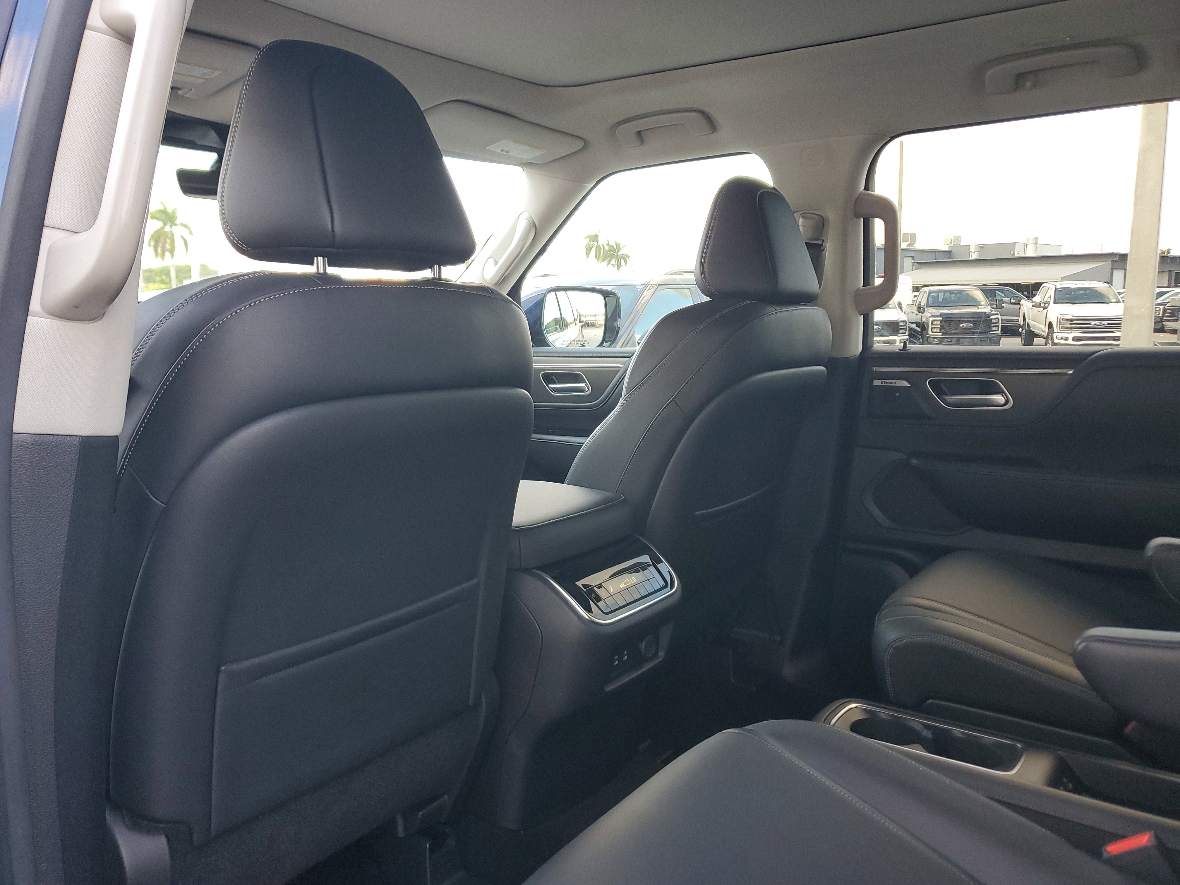 Used 2025 INFINITI QX80 Pure image 15