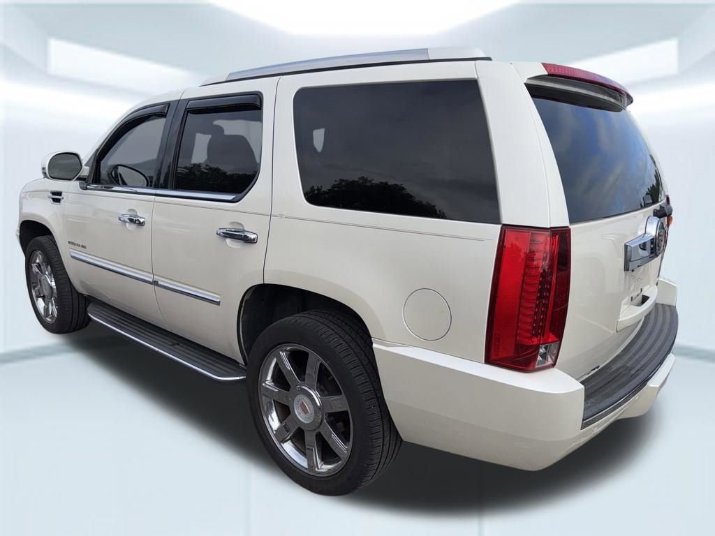 Used 2013 Cadillac Escalade Luxury RWD image 6