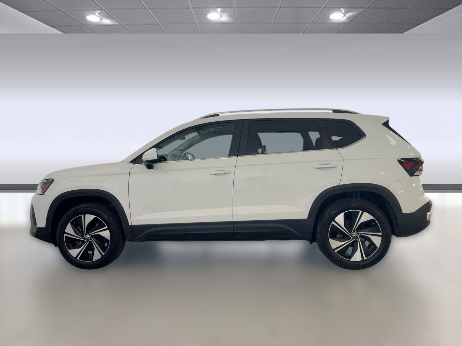 New 2026 Volkswagen Taos SE AWD/4WD image 2