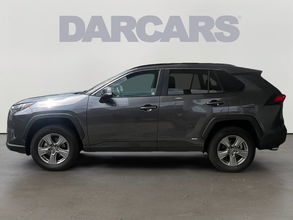 Used 2025 Toyota RAV4 XLE AWD/4WD image 4
