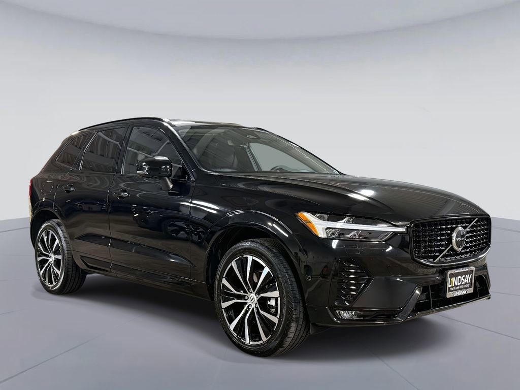 Used 2025 Volvo XC60 B5 Plus image 9