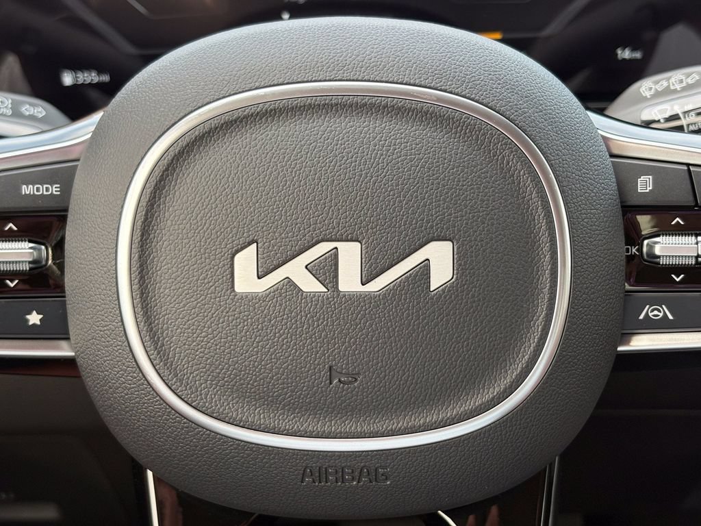 New 2026 Kia Carnival SX Prestige FWD image 24
