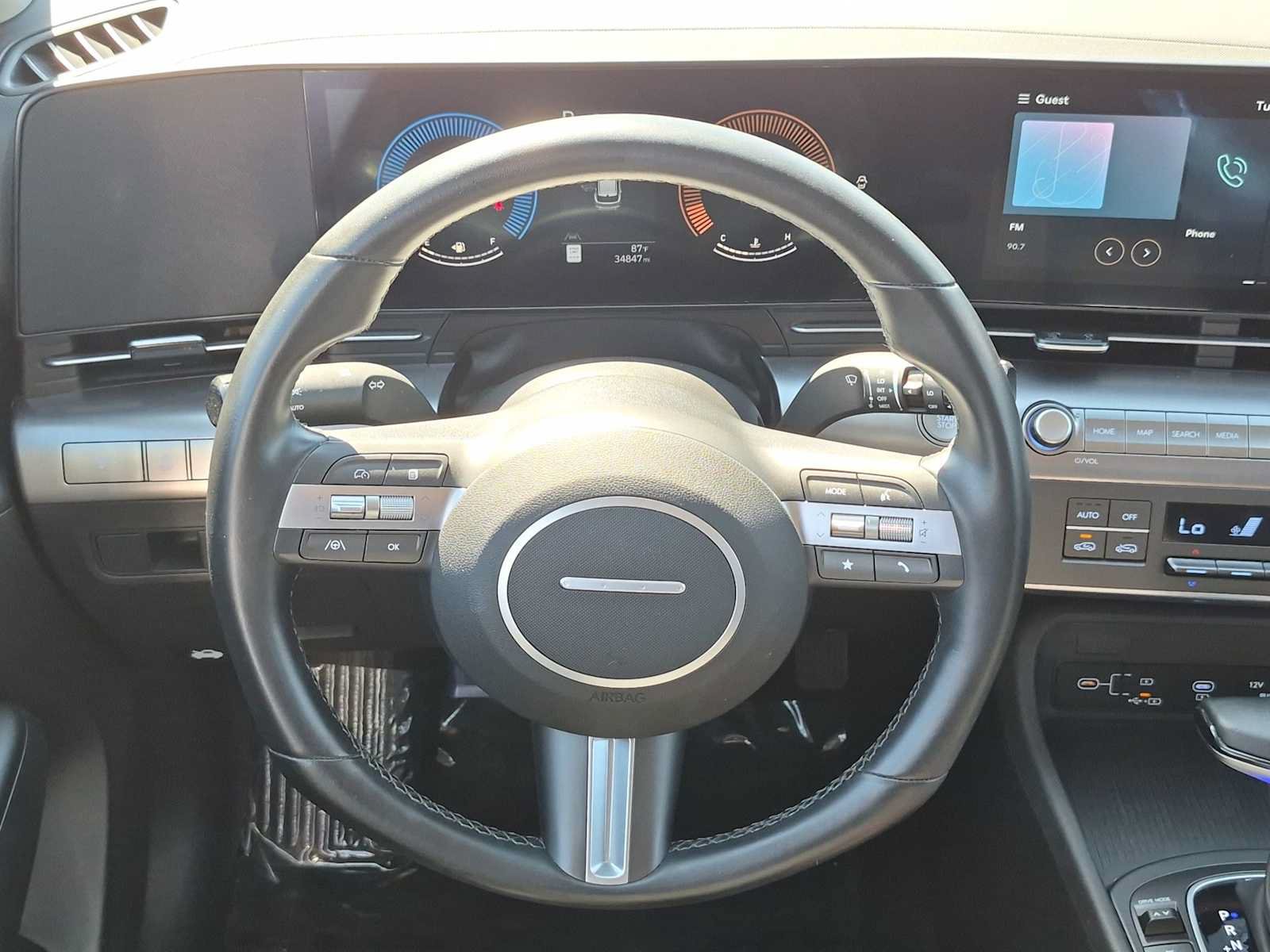 Certified 2025 Hyundai Kona SEL AWD/4WD image 22