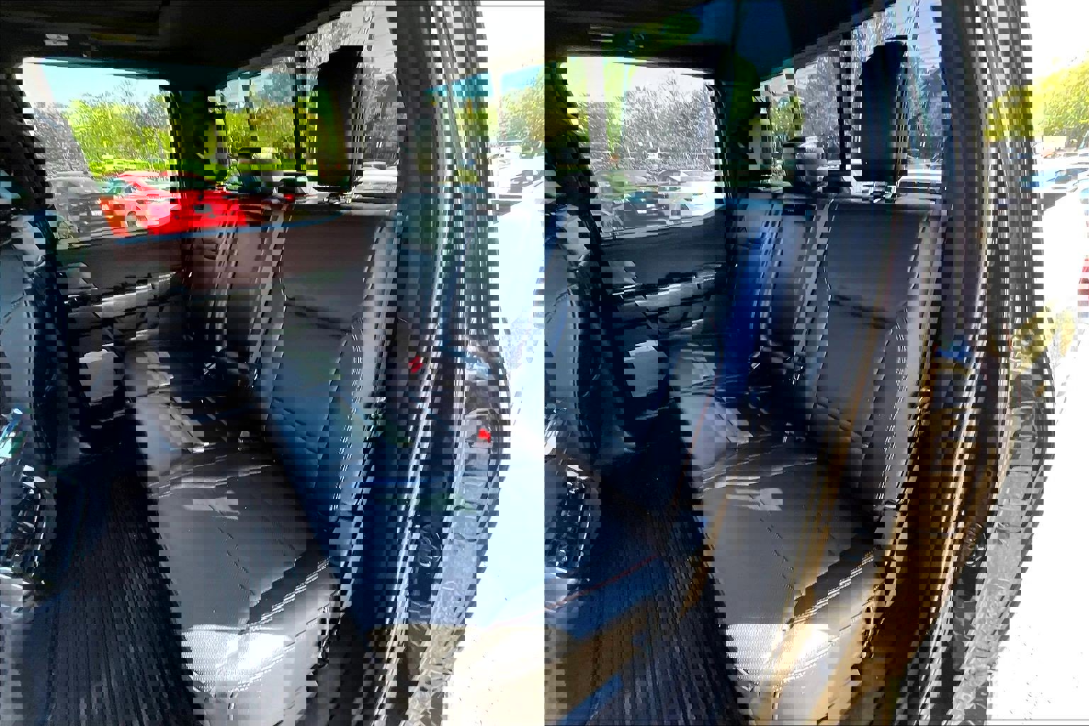 Used 2023 Ford F150 Lariat w/ Equipment Group 502A High image 28