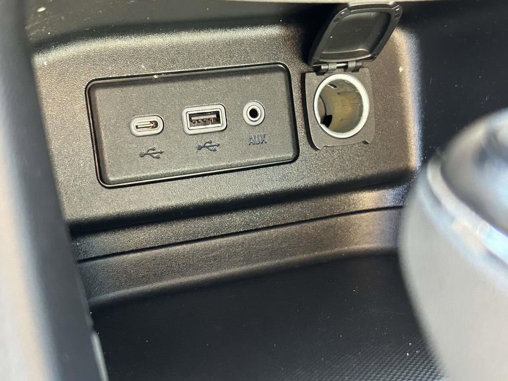 Used 2020 Chevrolet Equinox LS FWD image 26