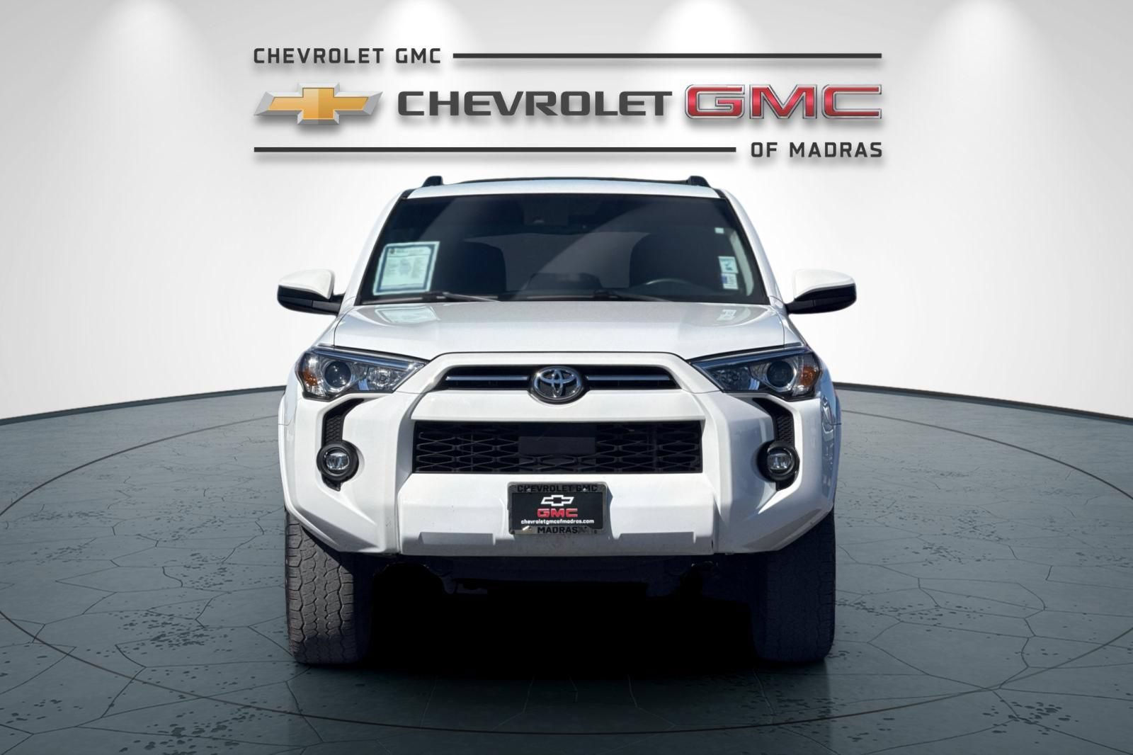 Used 2024 Toyota 4Runner SR5 AWD/4WD image 8