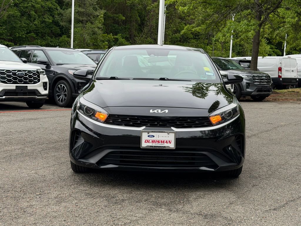Used 2022 Kia Forte Sedan FWD image 2