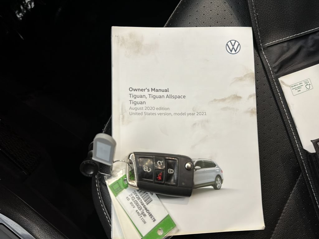 Used 2021 Volkswagen Tiguan SE AWD/4WD image 28