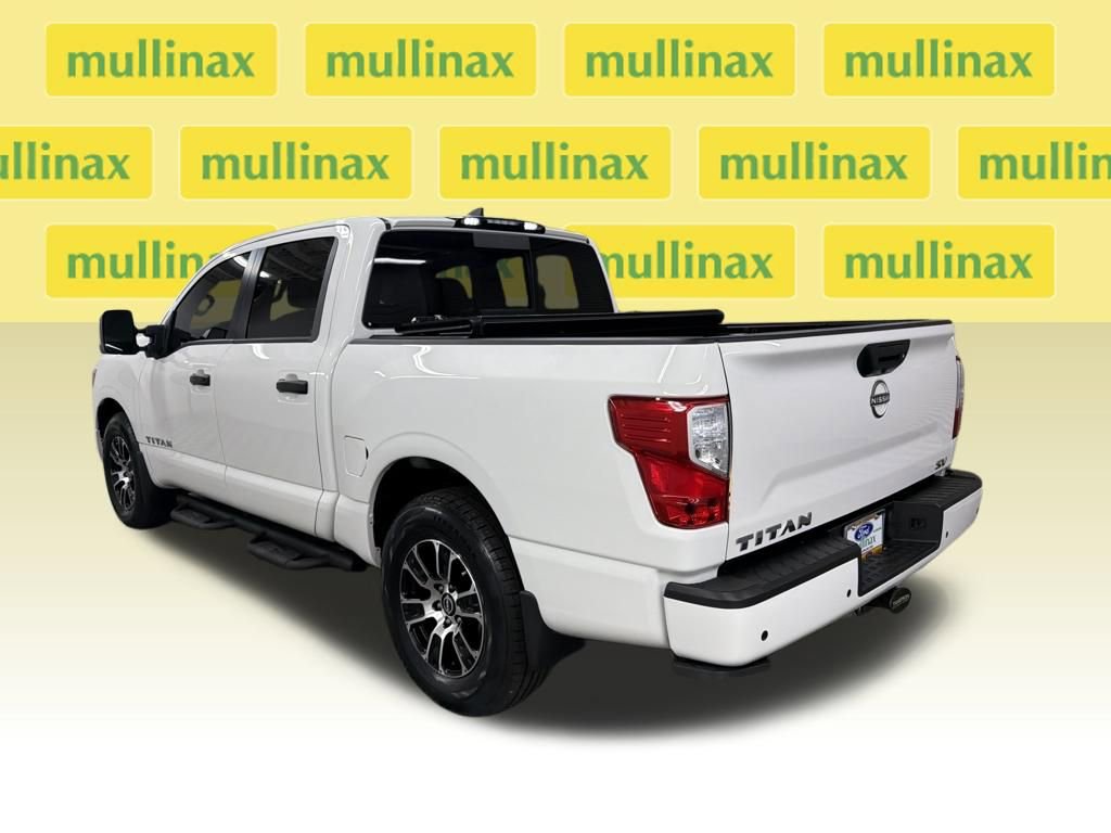 Used 2023 Nissan Titan SV w/ SV Convenience Package RWD image 17