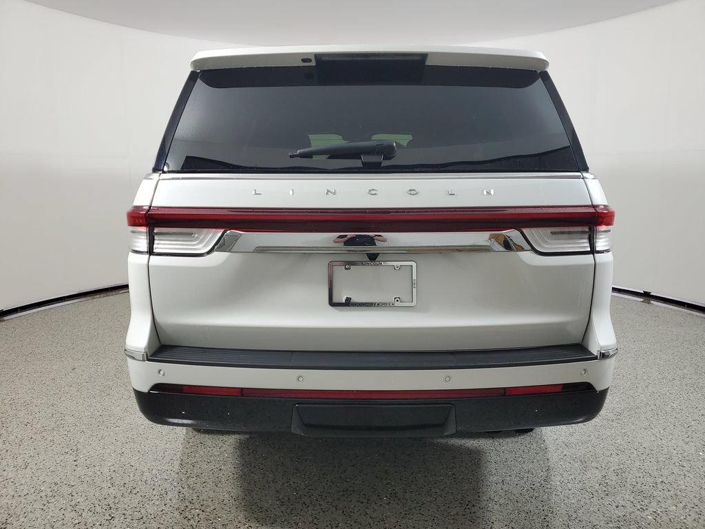 Certified 2024 Lincoln Navigator Reserve w/ Monochromatic Package AWD/4WD image 5