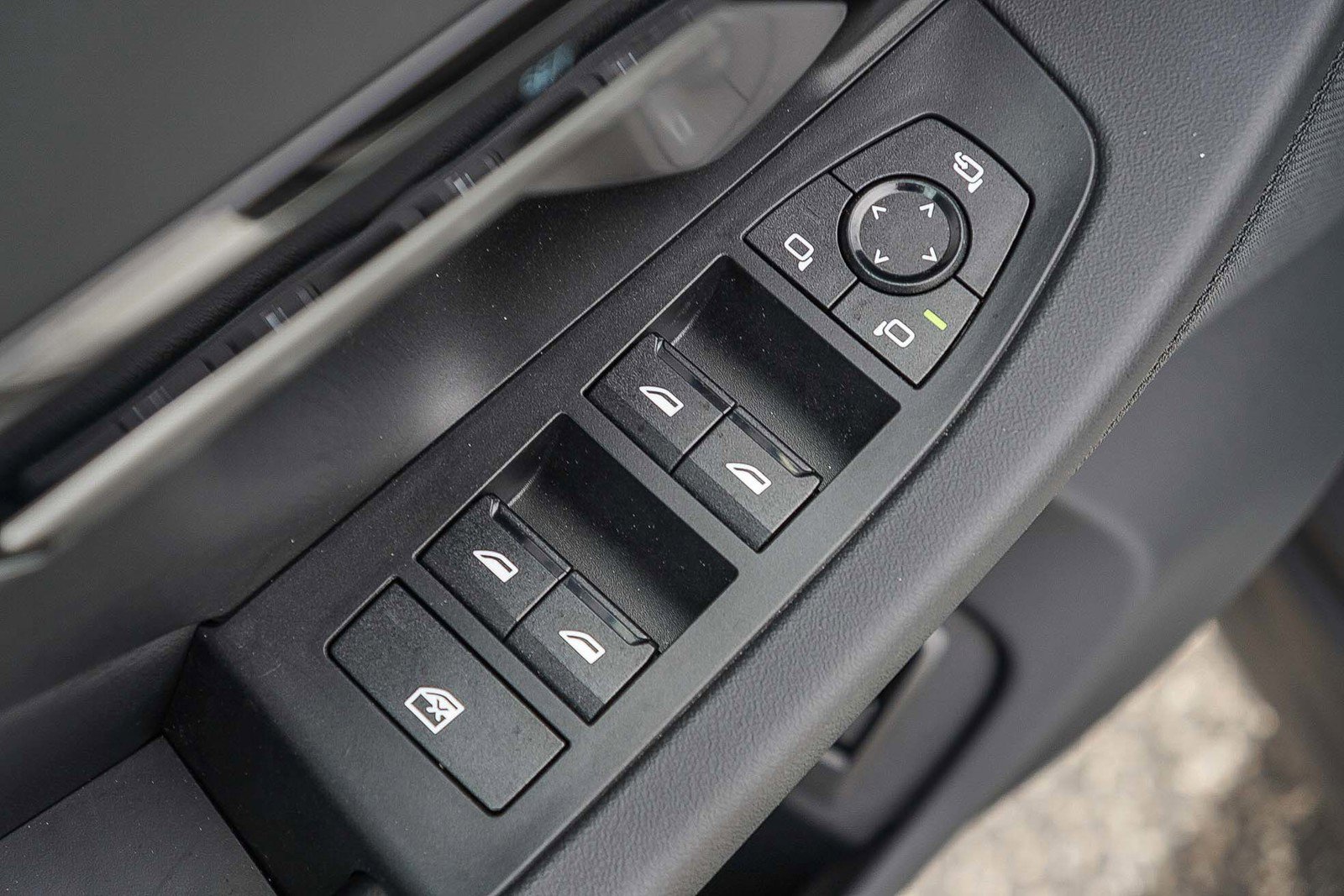 Certified 2025 BMW 530i image 23