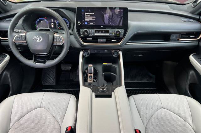 Certified 2026 Toyota Grand Highlander AWD Hybrid image 3