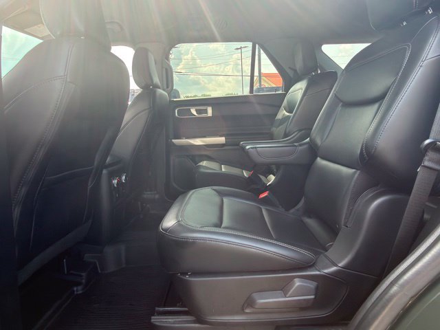Used 2022 Ford Explorer XLT w/ Equipment Group 202A AWD/4WD image 28