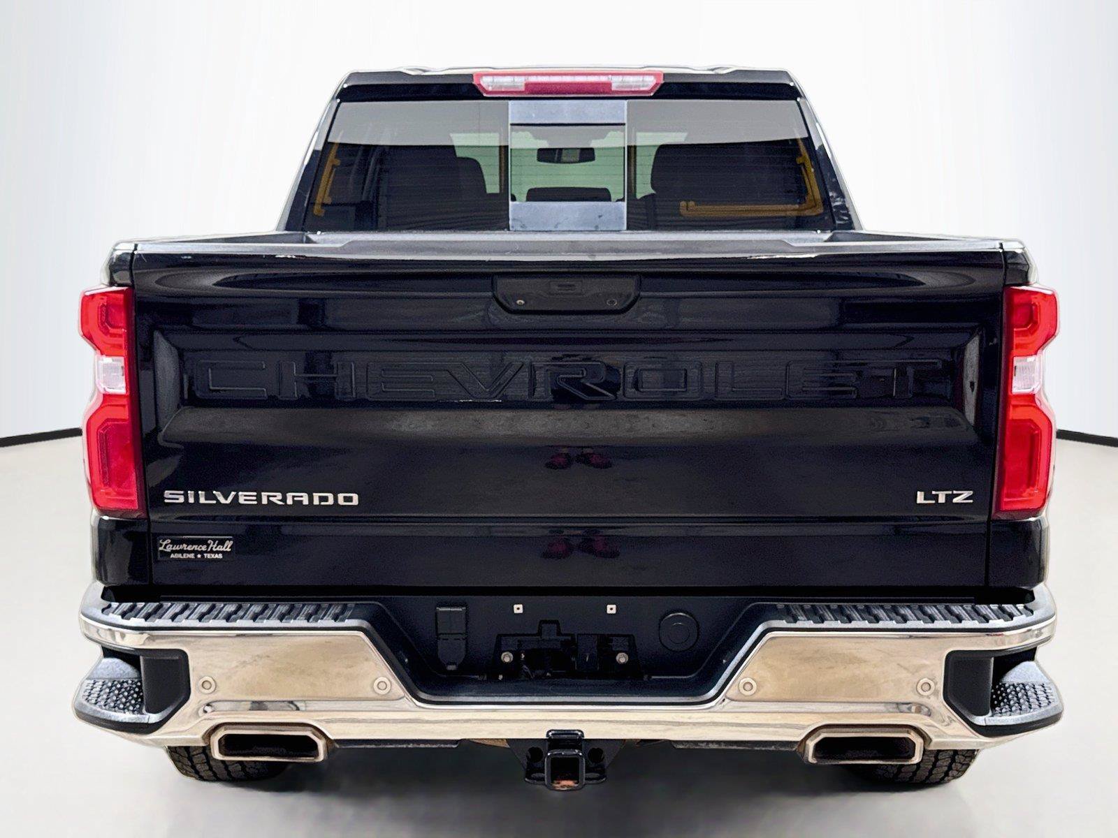 Used 2022 Chevrolet Silverado 1500 LTZ w/ LTZ Convenience Package II AWD/4WD image 5