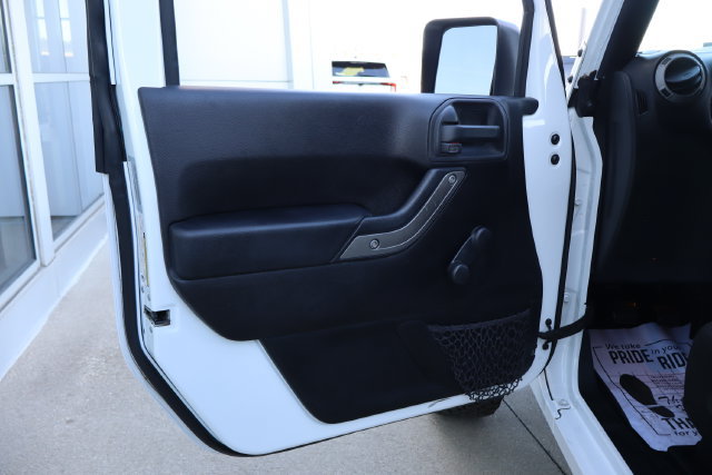 Used 2015 Jeep Wrangler Sport w/ Quick Order Package 23S AWD/4WD image 12