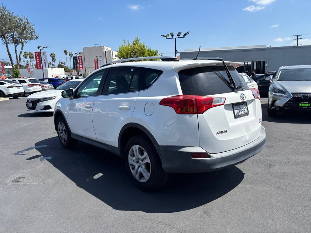 Used 2013 Toyota RAV4 LE AWD/4WD image 5