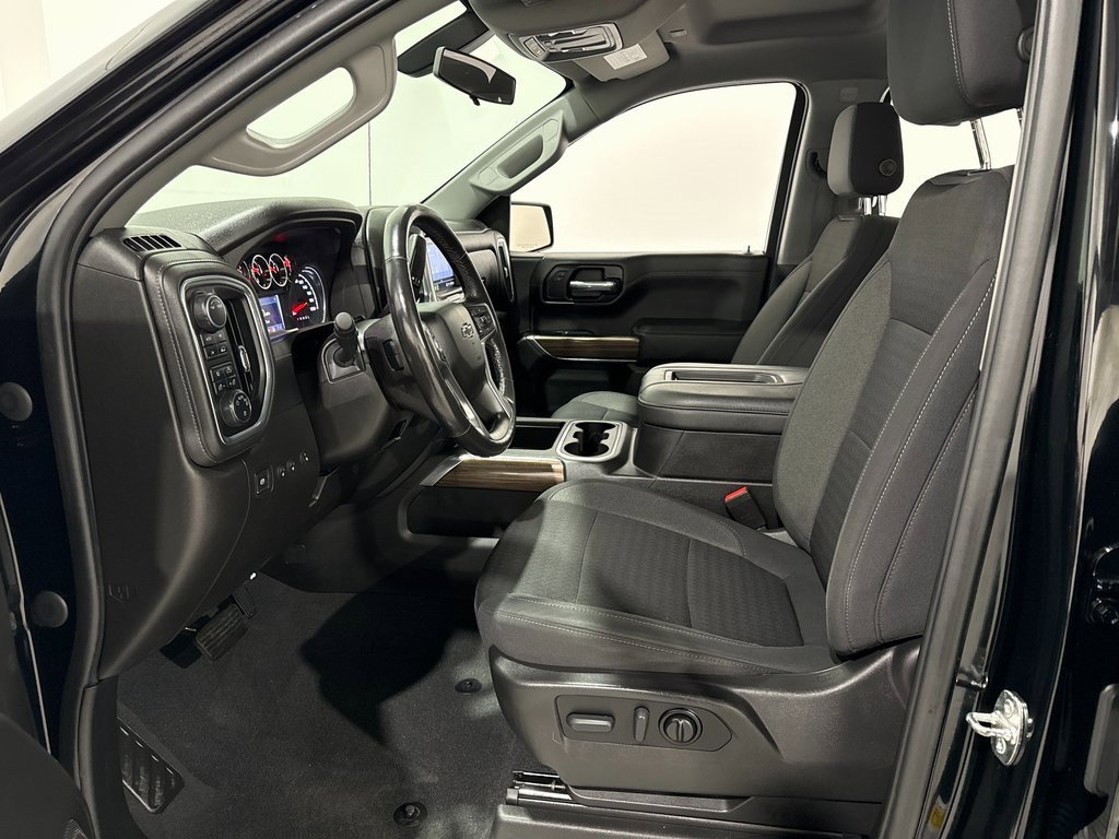 Used 2021 Chevrolet Silverado 1500 RST w/ Bed Protection Package image 15