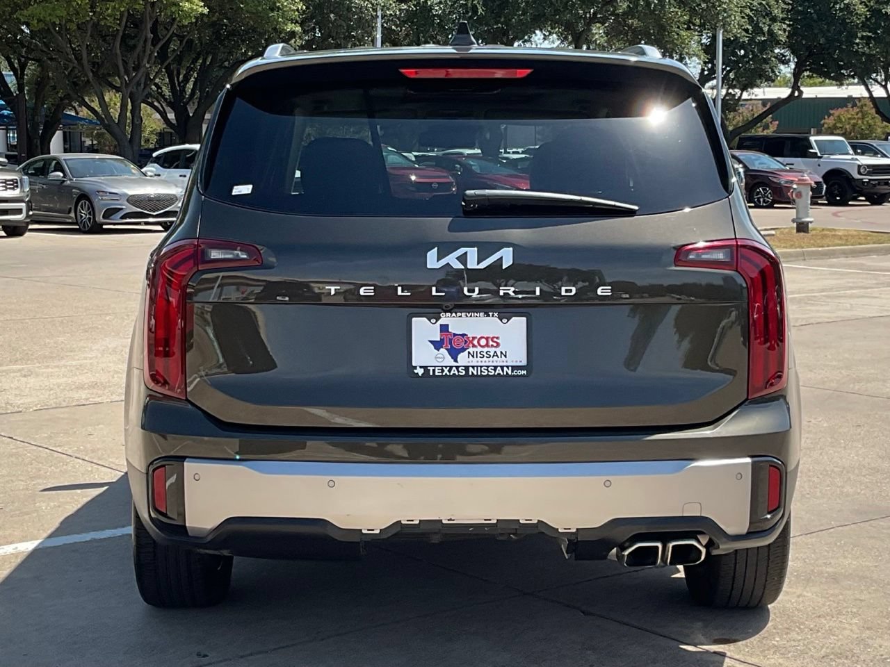 Used 2025 Kia Telluride S FWD image 5