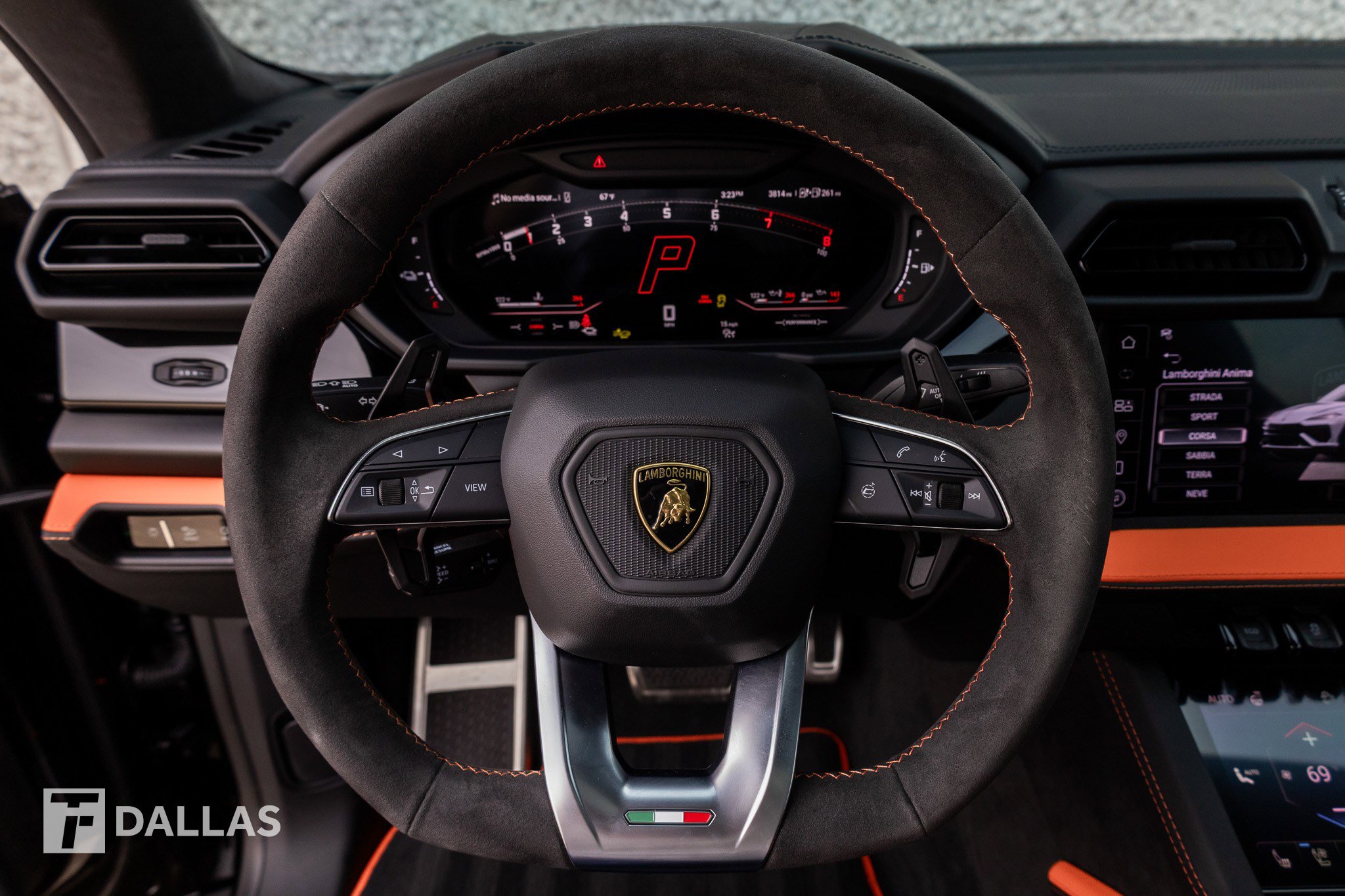 Used 2025 Lamborghini Urus SE image 26