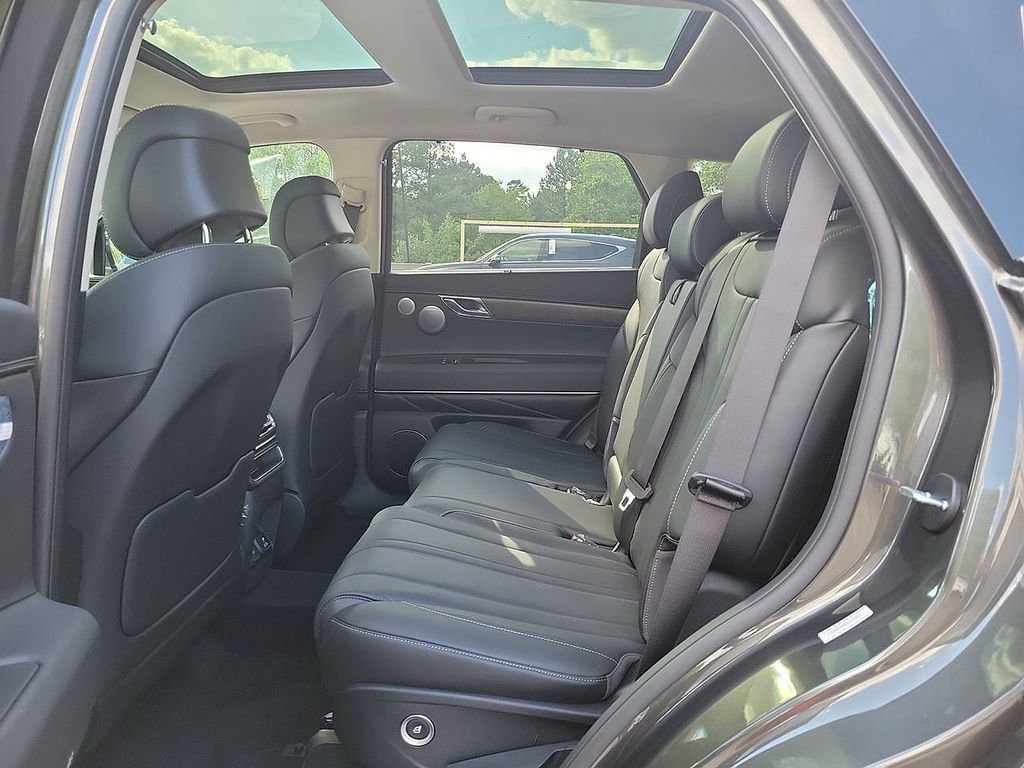 Certified 2025 Genesis GV80 2.5T Advanced image 14