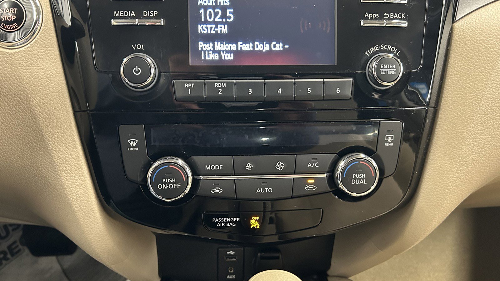 Used 2015 Nissan Rogue SV image 29