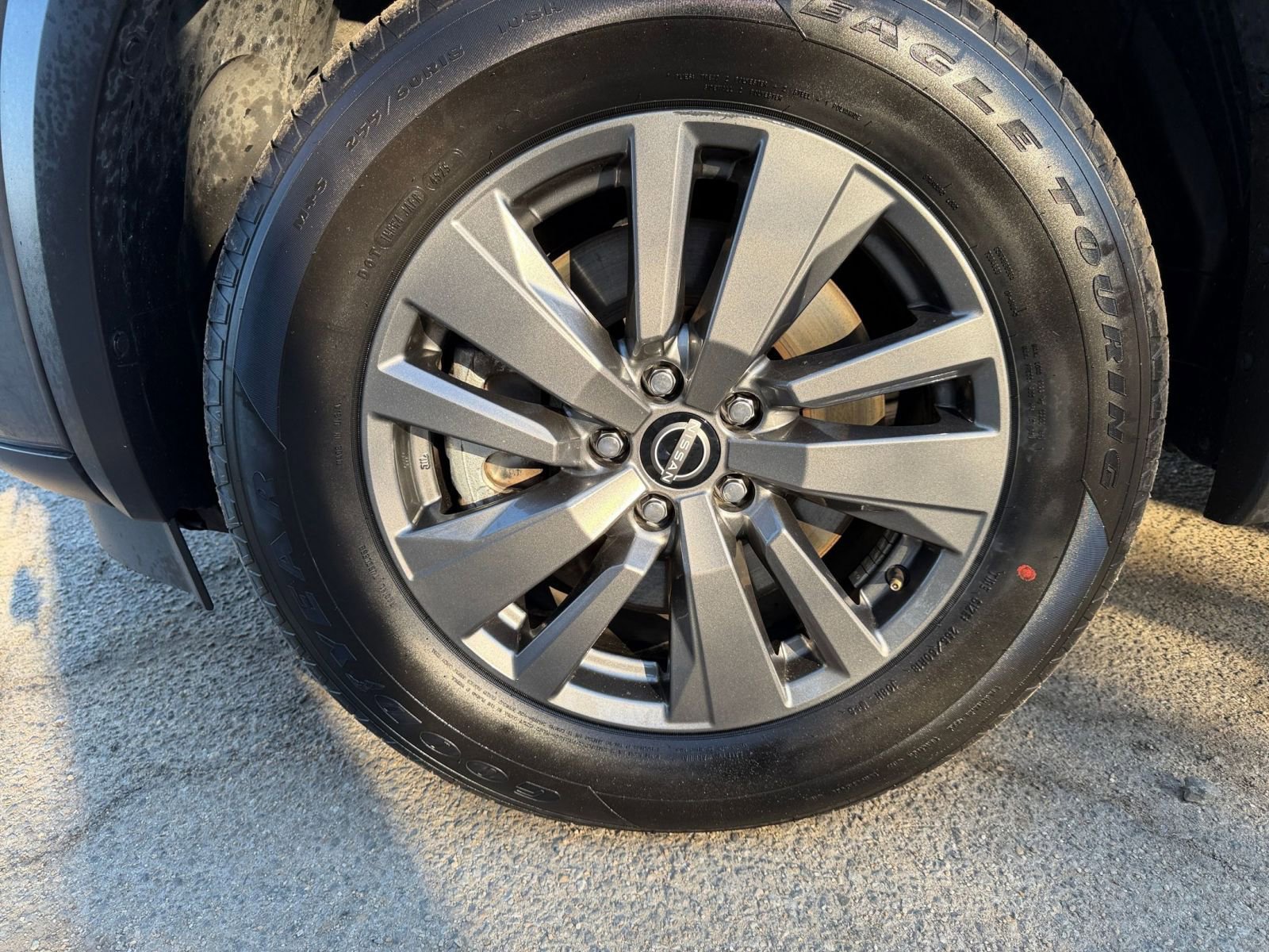 Used 2025 Nissan Pathfinder SV image 33