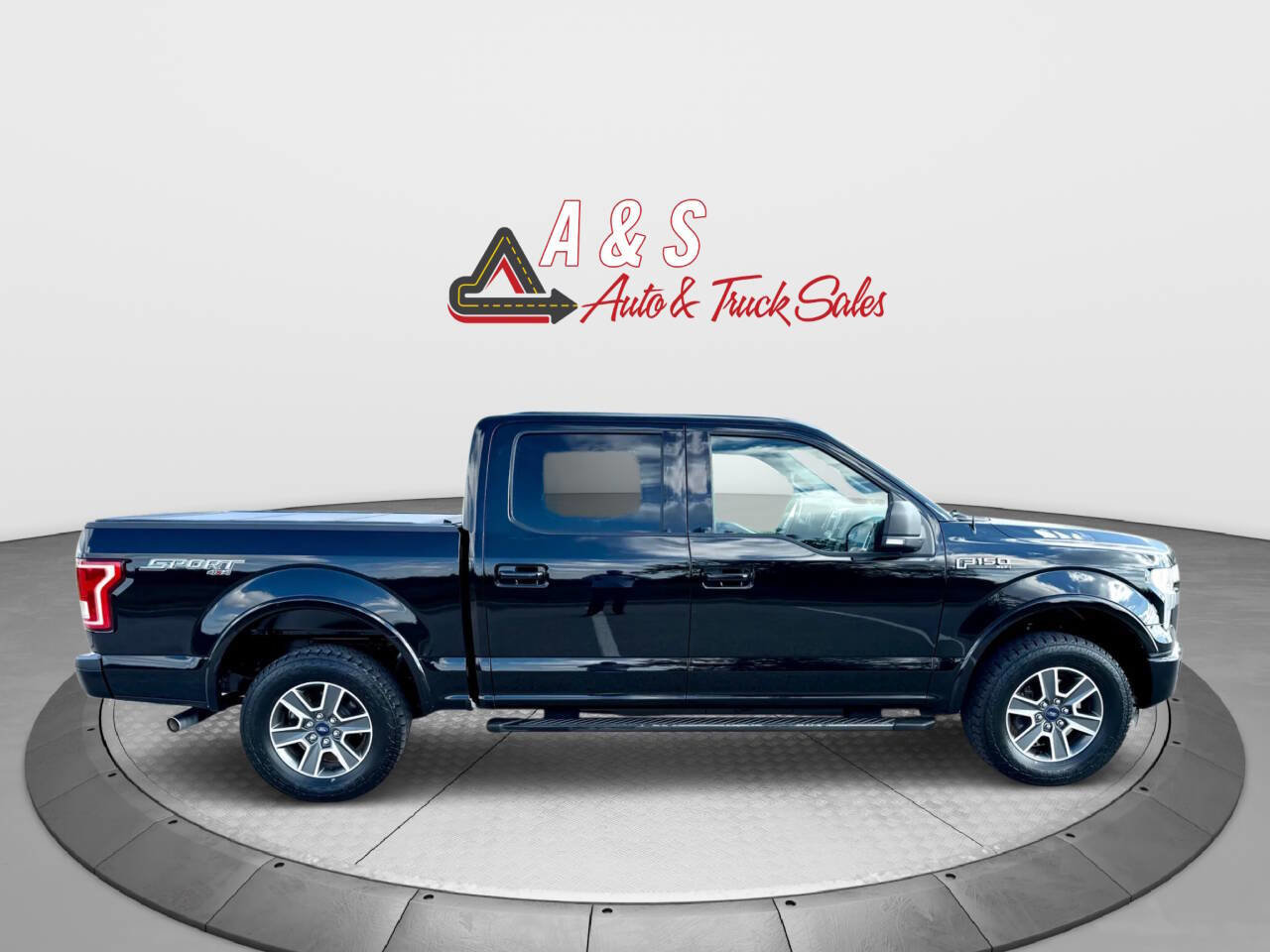 Used 2016 Ford F150 XLT w/ Equipment Group 301A Mid image 6