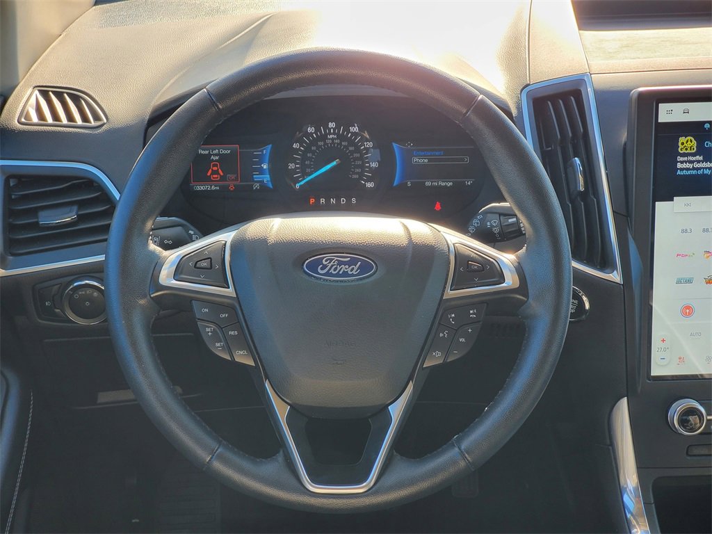 Used 2024 Ford Edge Titanium image 27
