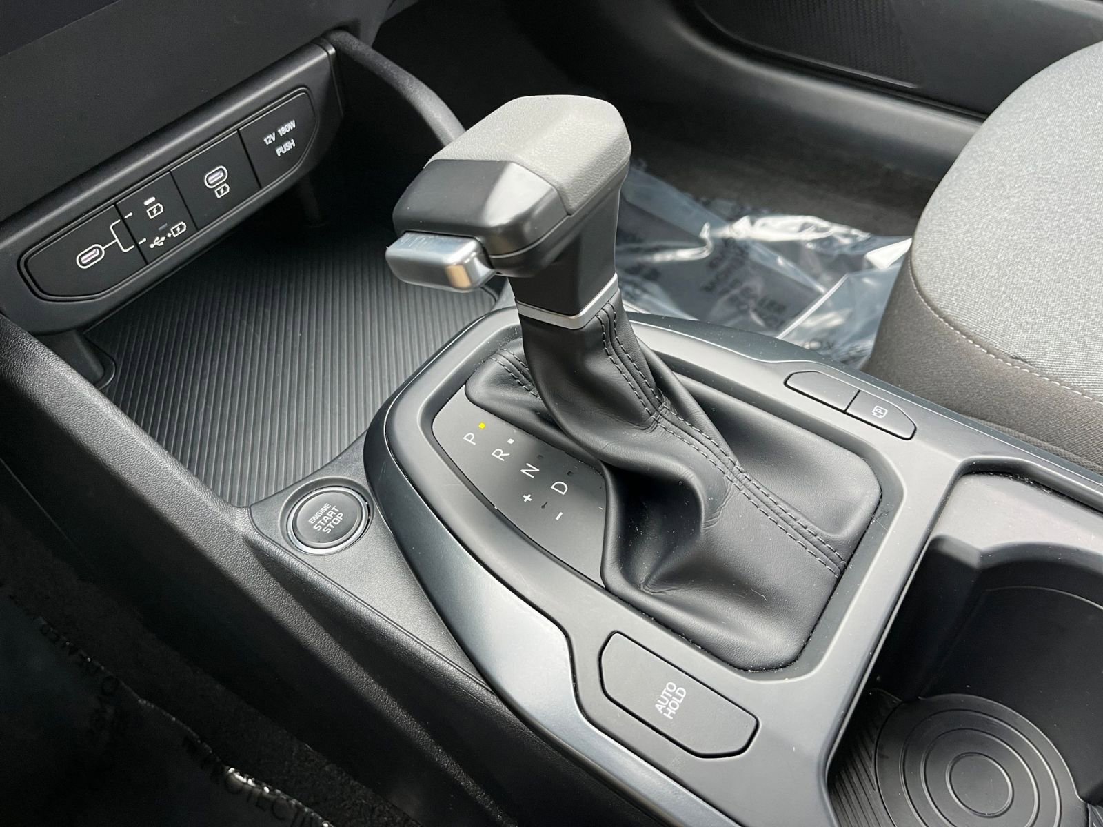 Used 2025 Kia K4 LXS image 40