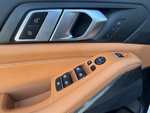 Used 2024 BMW X5 sDrive40i w/ Parking Assistance Package image 5