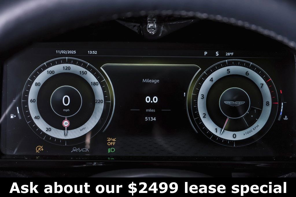 Used 2025 Aston Martin V8 Vantage Coupe image 25