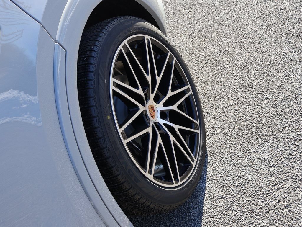 New 2026 Porsche Cayenne Coupe AWD/4WD image 38