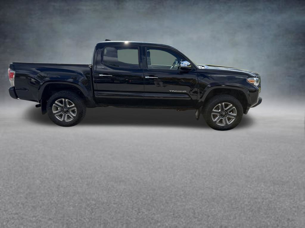 Used 2017 Toyota Tacoma Limited w/ Tow Package AWD/4WD image 7