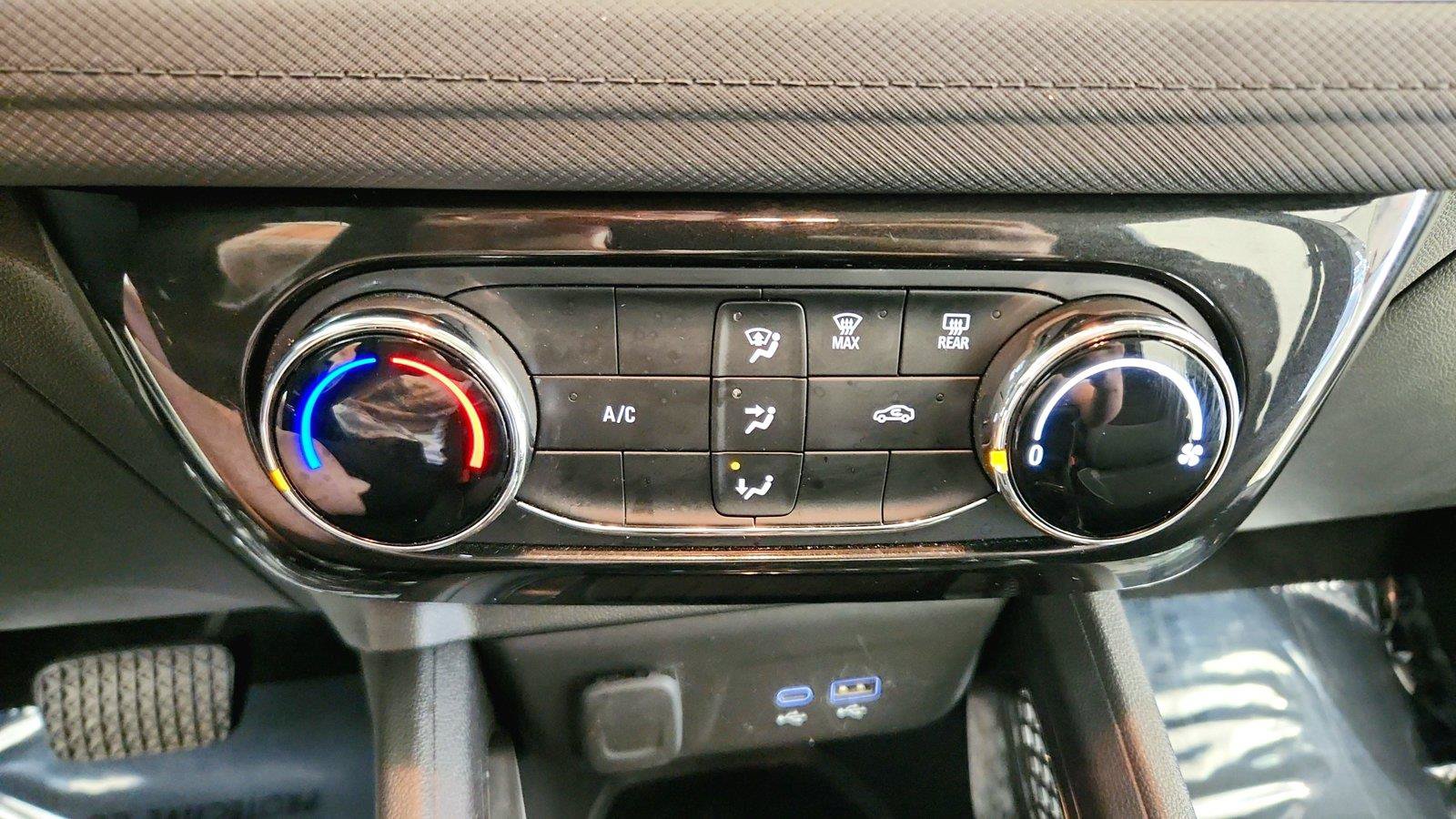 Used 2025 Chevrolet TrailBlazer LT AWD/4WD image 22