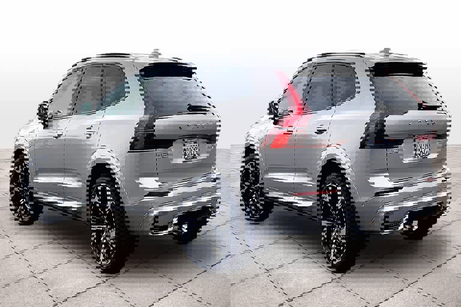 Used 2026 Volvo XC60 T8 Ultra w/ Protection Package Premier image 15