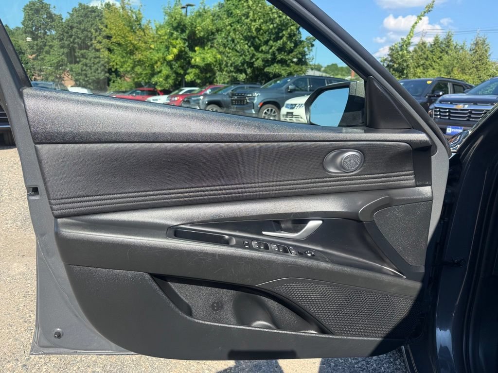 Certified 2023 Hyundai Elantra SEL w/ Convenience Package FWD image 12
