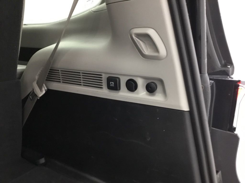 Used 2022 Jeep Wagoneer Series II AWD/4WD image 19