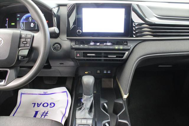 Used 2025 Toyota Camry LE FWD image 20