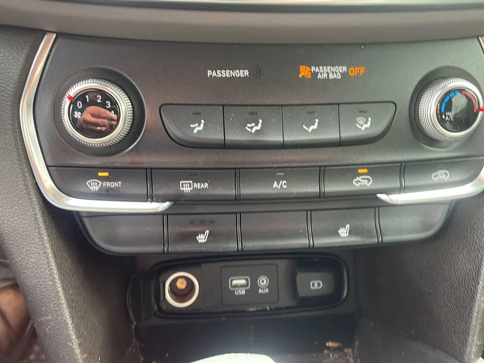 Used 2019 Hyundai Santa Fe SEL AWD/4WD image 17