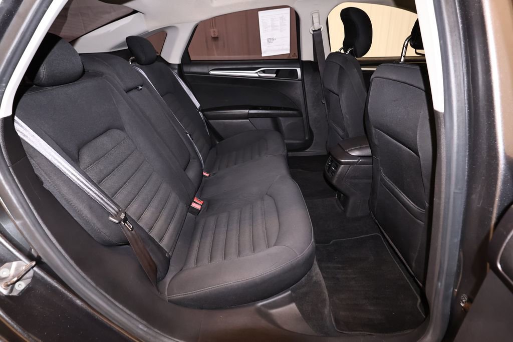 Used 2013 Ford Fusion SE FWD image 17